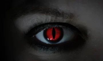 red eye contacts